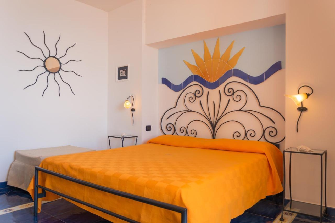 Palazzo Coco Sentiero Dei Limoni Hotell Maiori Rum bild